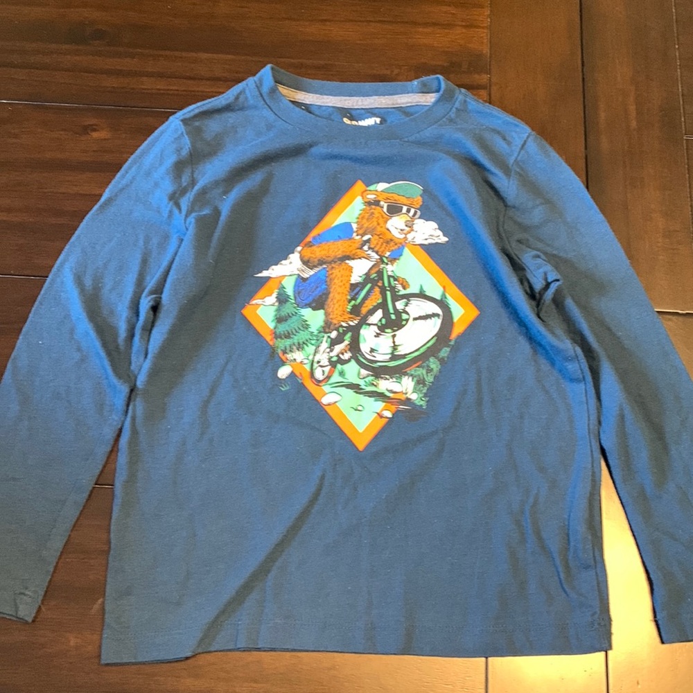 Boys size 6/7 Old Navy shirt